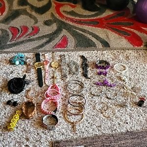 Bundle of jewelry